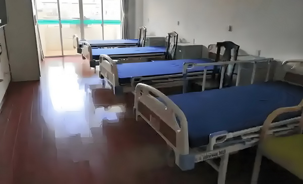 细节藏不住爱！白敬亭晒家意外暴露恋情？